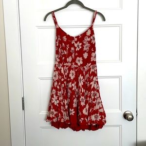 Kimchi Blue Urban Outfitters dress size 6 beautiful back detail